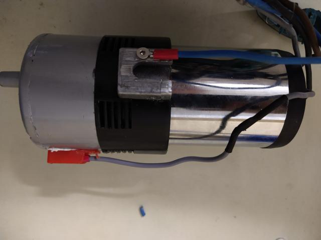 image of 12v compressor with wires